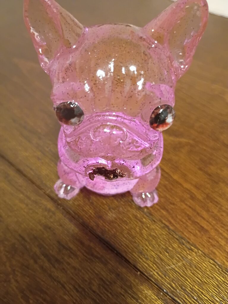 Bulldog w/heart
